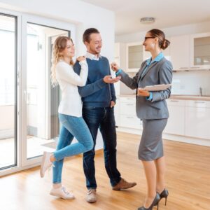realtor and a couple